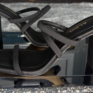 ALDO Okurr Black Strappy High Heel Sandal - Block Heel Size 7
